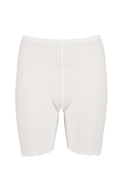 Flora Shorts i merinoull med blondekant
