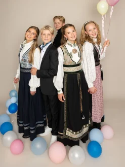 Skjorte festdrakt lin med broderi Anna